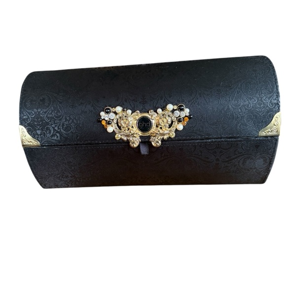 Vintage GHD Storage Box/Cigarette Box Holder/Wig Box
13”long x 7”high x 4.5”deep - Picture 3 of 10